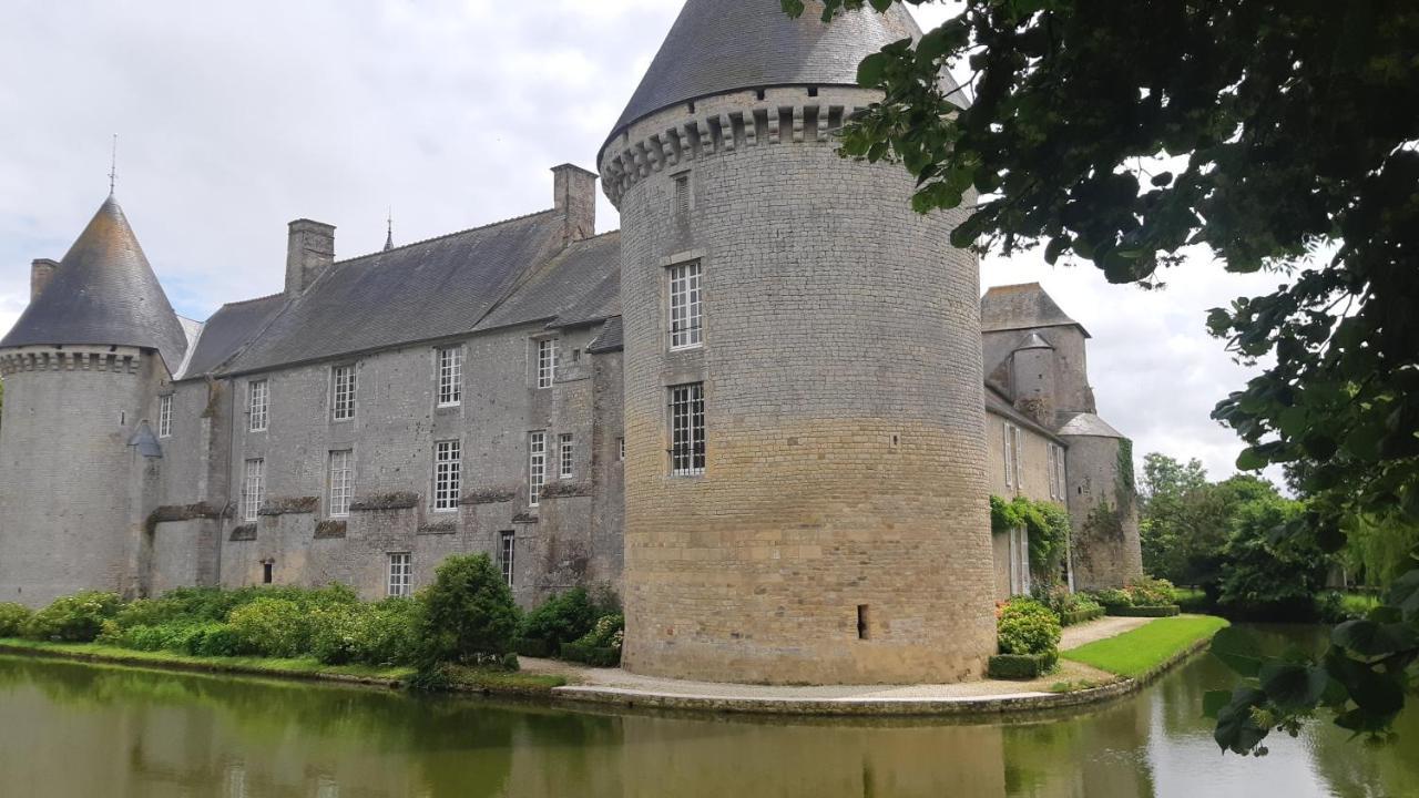 Chambre D'Hote-Appart Hotel Le Jardin Lison Exteriör bild